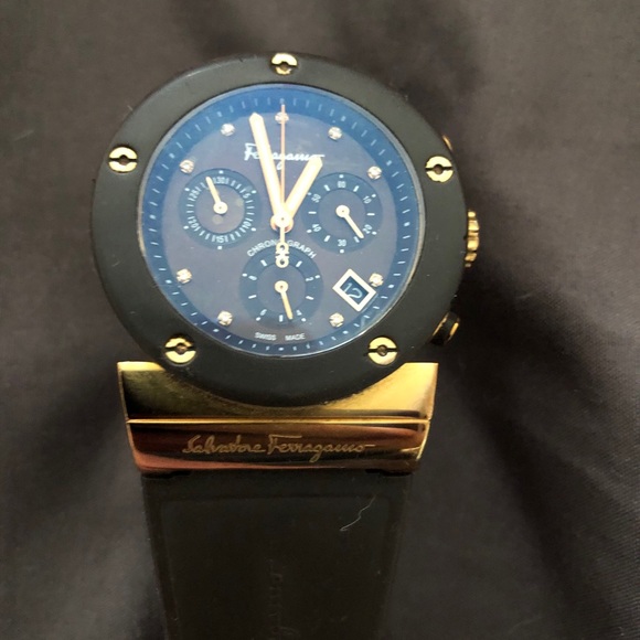 Salvatore ferragamo watch 2000$ - Picture 5 of 5
